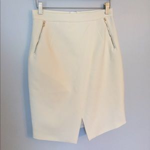 H&M Off White Tulip Skirt Size 8